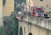 Una culla, un ponte, due fotografie e l’ultimo dolore